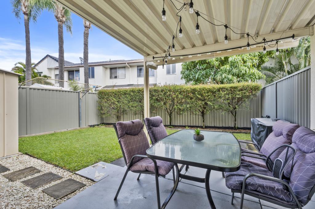 9/20 St Kevins Ave, Benowa, QLD 4217