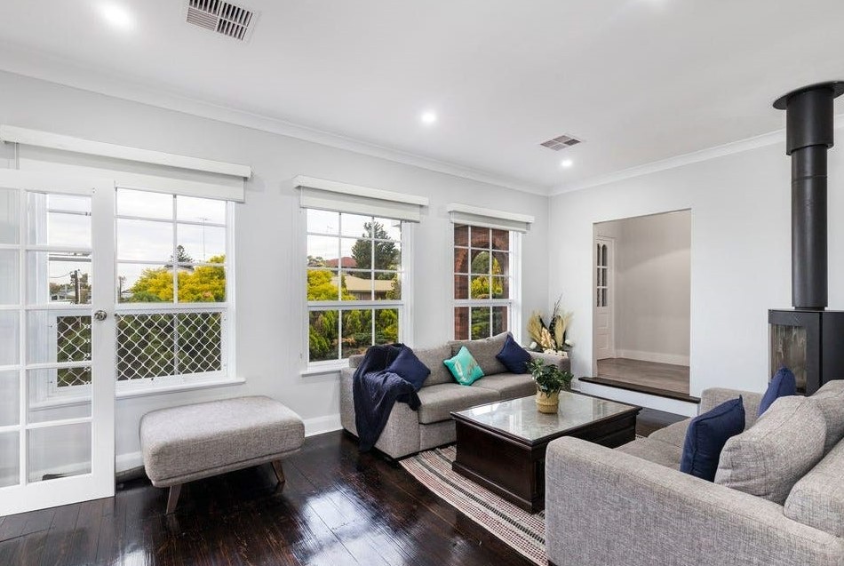 9-11 Larnoo St, Hallett Cove, SA 5158