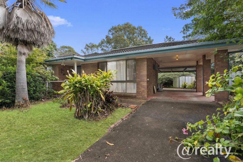 37 Patrick St, Beachmere, QLD 4510