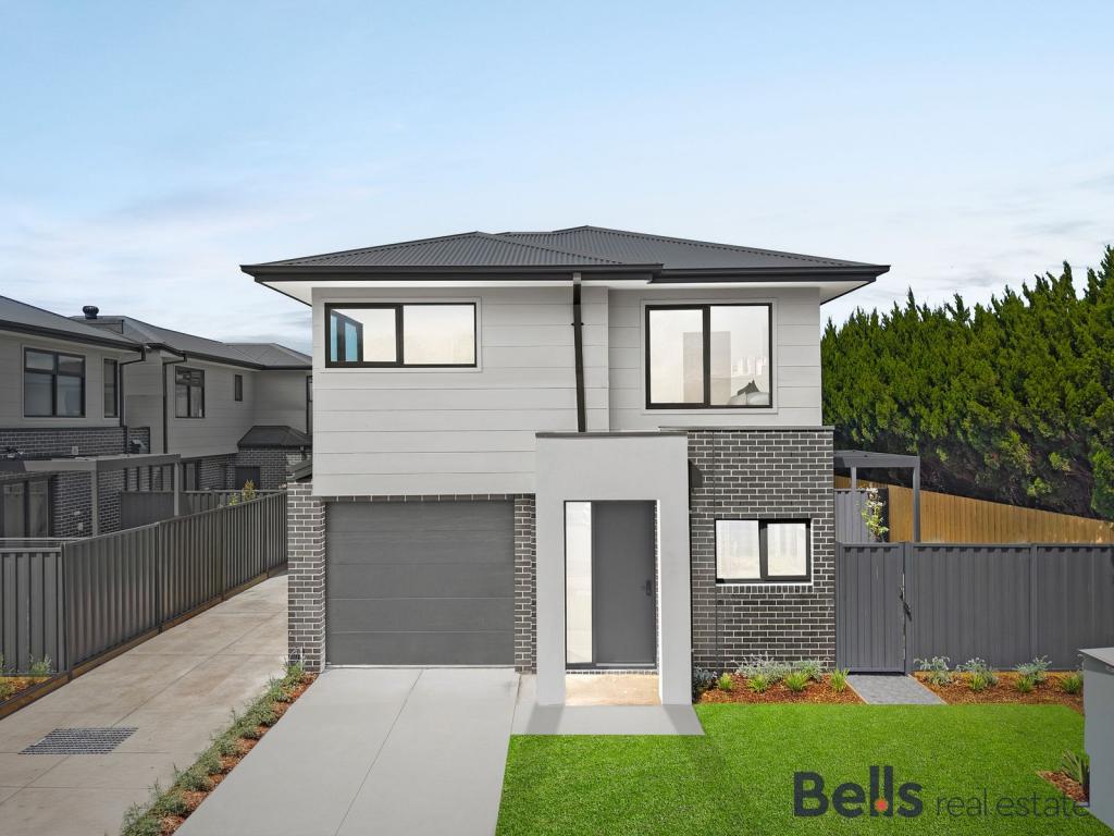 1 & 4/33 Essex St, Sunshine North, VIC 3020