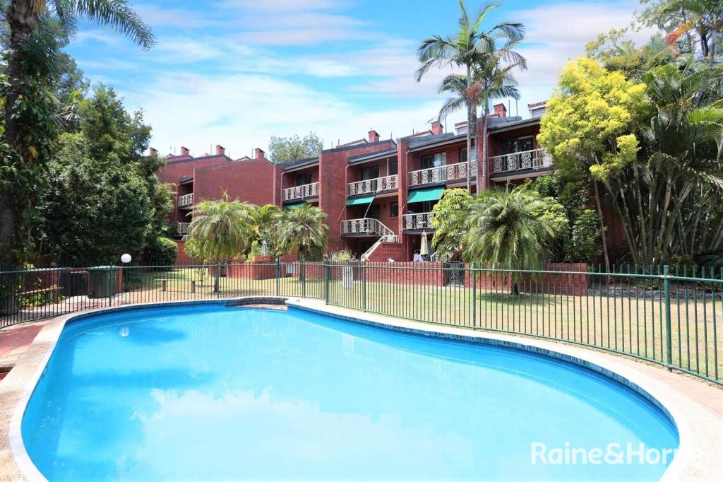 10/11 Austral St, St Lucia, QLD 4067