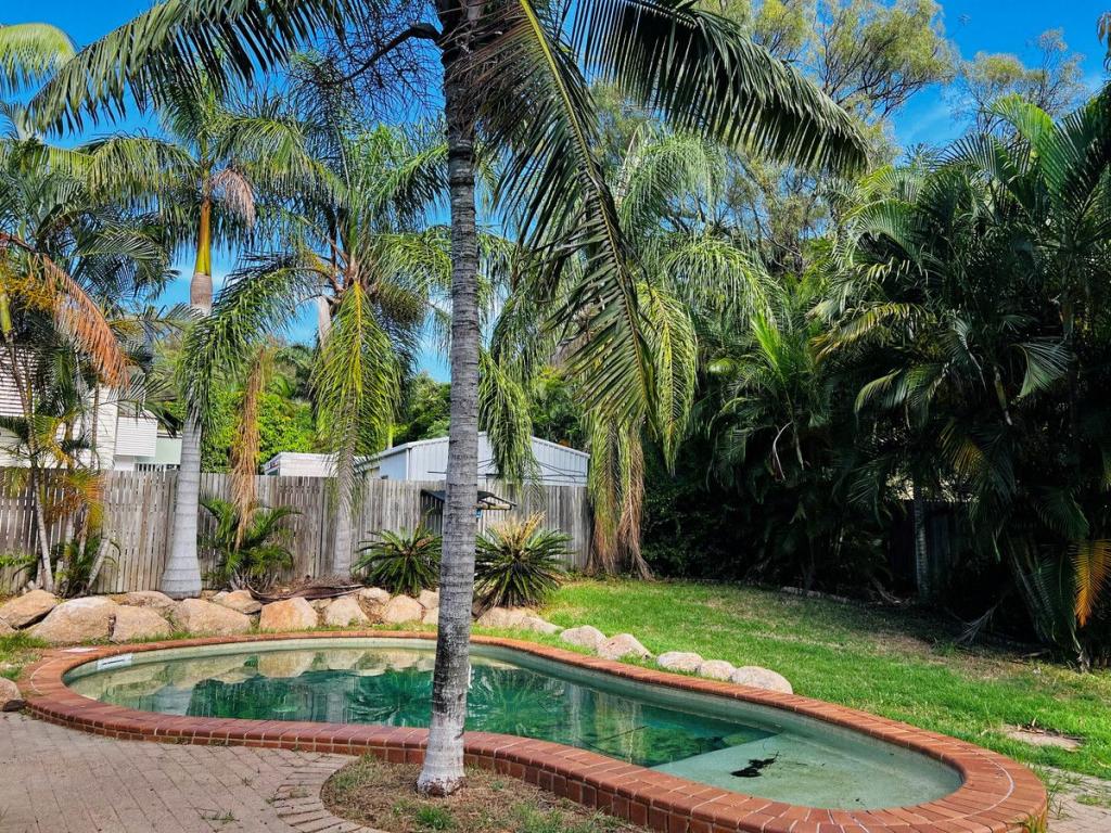 5 Carron St, West Gladstone, QLD 4680