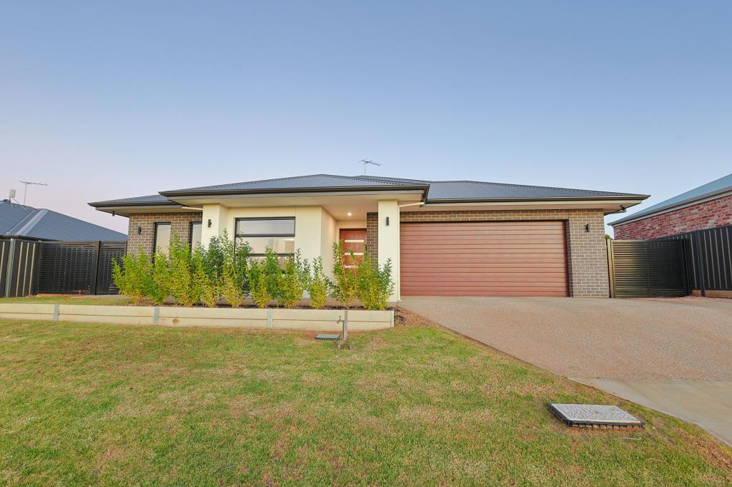 26 Dawn Ave, Gol Gol, NSW 2738