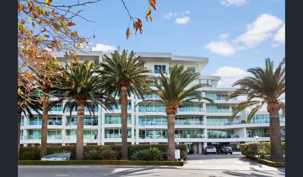 49/155 Brebner Dr, West Lakes, SA 5021