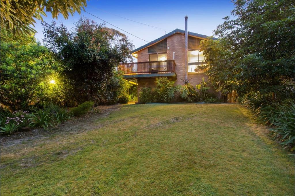 9 Barwon Ave, Frankston, VIC 3199