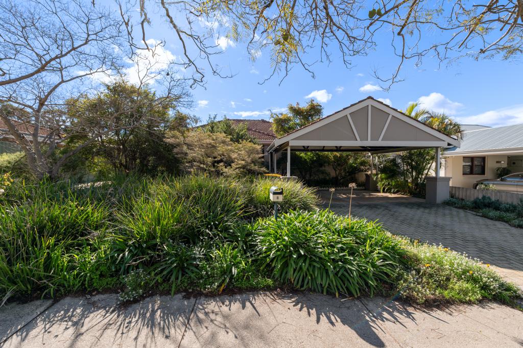 8 Isabella Cres, Manning, WA 6152