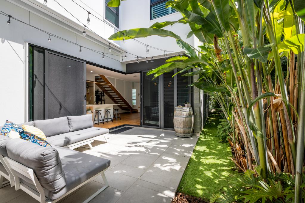 15 BARREL ST, BOKARINA, QLD 4575