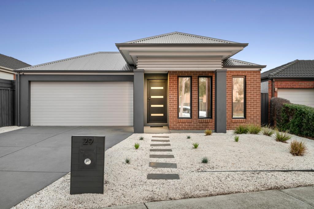 29 SOVEREIGN DR, MOUNT DUNEED, VIC 3217