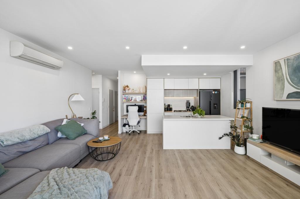 609/81A LORD SHEFFIELD CCT, PENRITH, NSW 2750