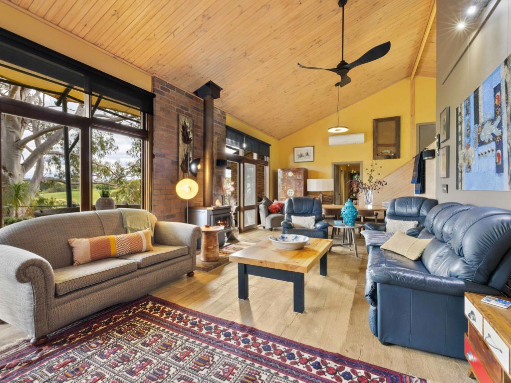 11 The Boulevarde, Wy Yung, VIC 3875