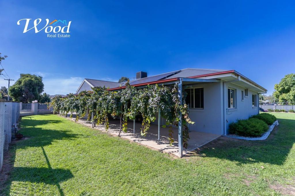 52 Hammer St, Howlong, NSW 2643
