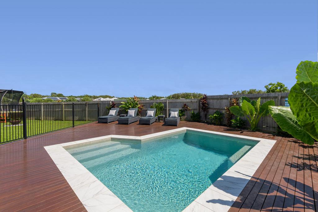 1 Podargus Cres, Craiglie, QLD 4877