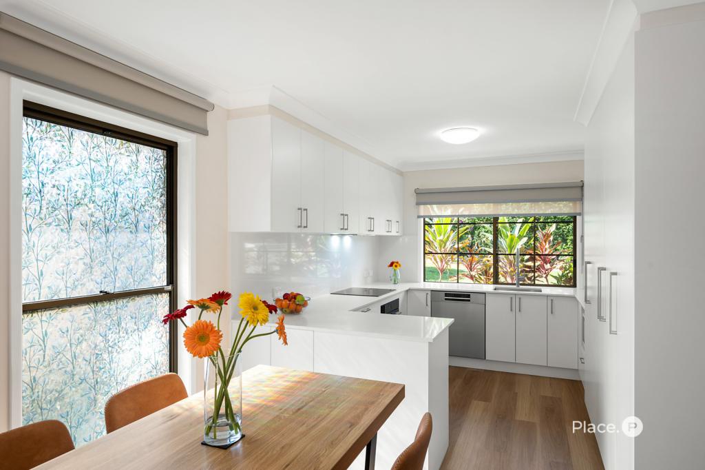 18 Birkdale Rd, Birkdale, QLD 4159