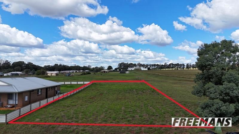 2 Earl St, Memerambi, QLD 4610