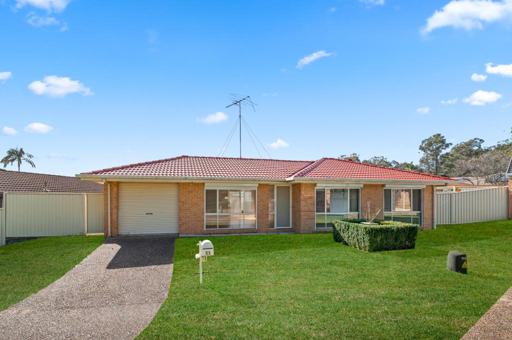 11 Dewey Pl, St Helens Park, NSW 2560