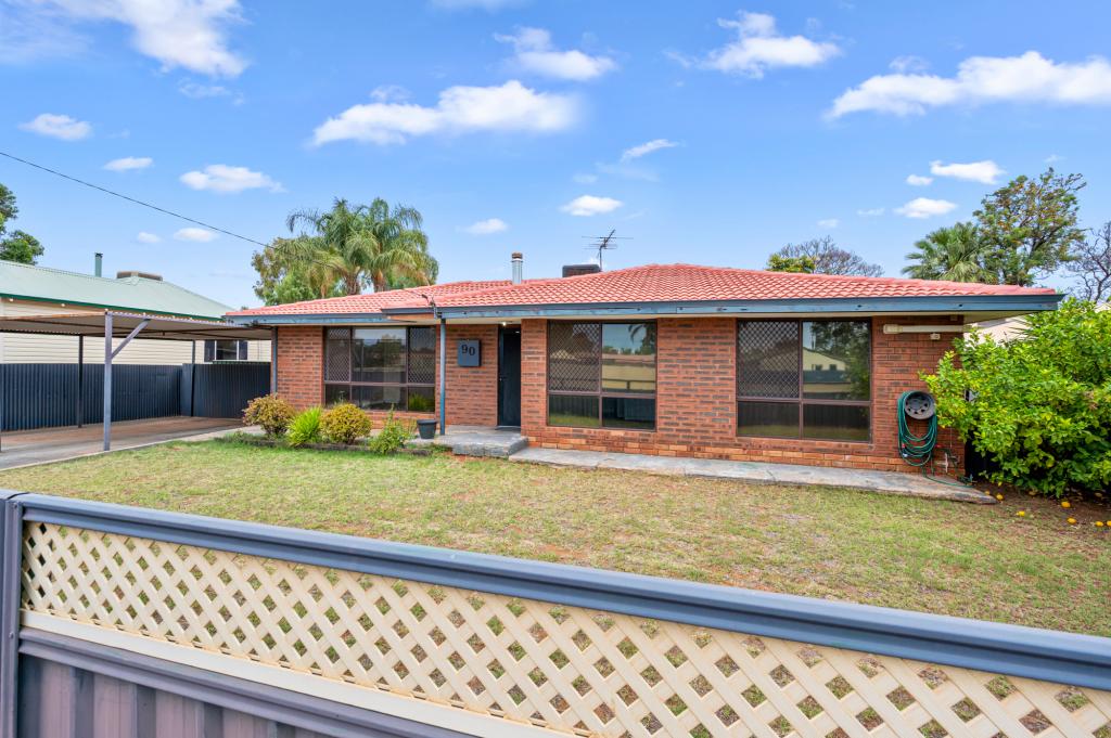 90 NORTH TCE, VICTORY HEIGHTS, WA 6432