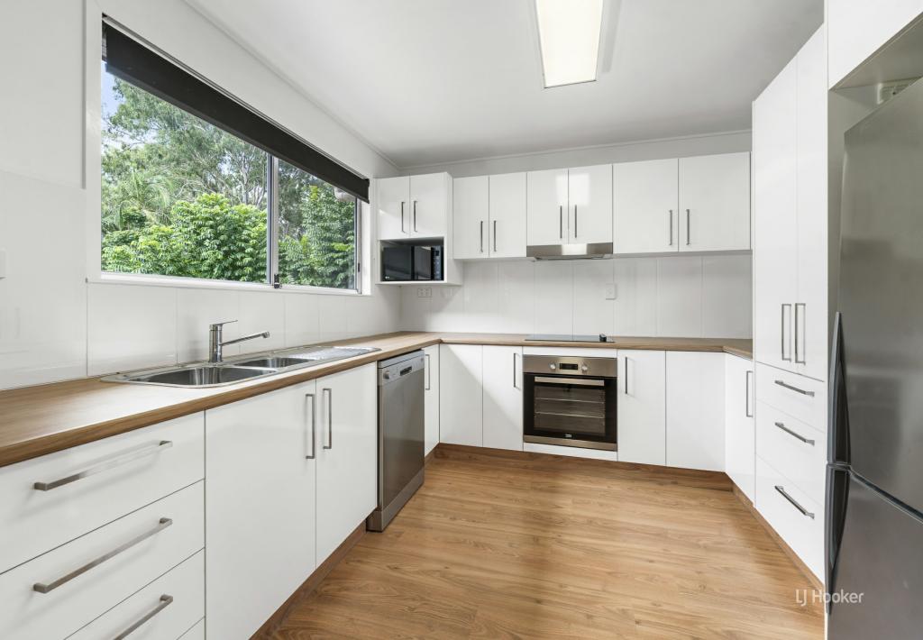 5 Gipps St, Somerset Dam, QLD 4312