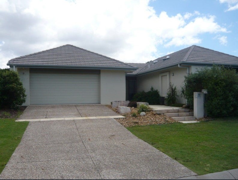 21 Hawksbury Cres, Wakerley, QLD 4154