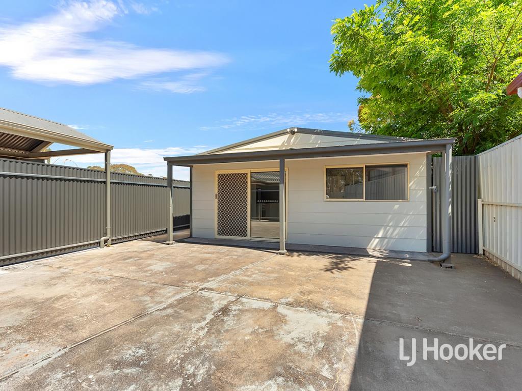 Granny Flat/5 John Bull Ct, Andrews Farm, SA 5114