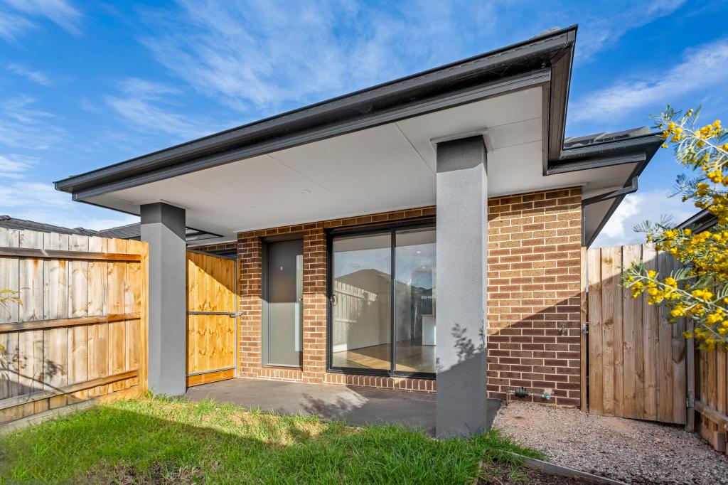 9 Cornelius Cl, Melton South, VIC 3338
