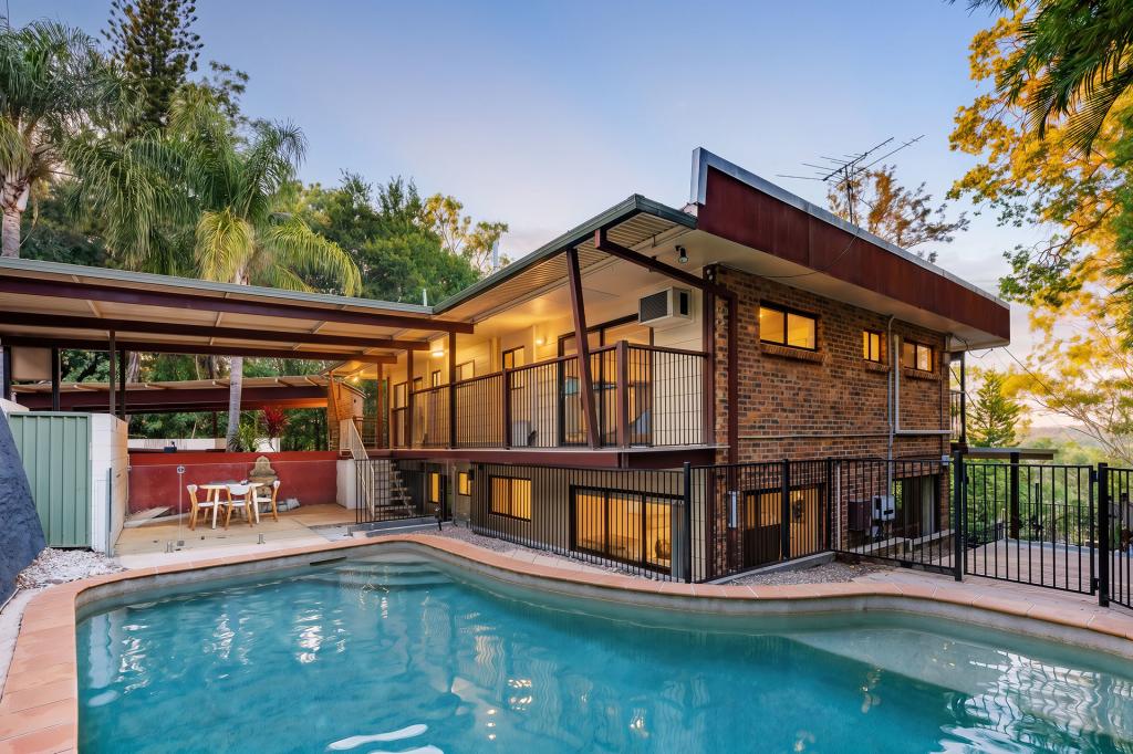 22 Ranger St, Kenmore, QLD 4069