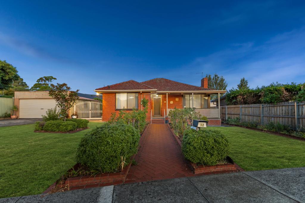 12 Oaklands Ave, Ferntree Gully, VIC 3156