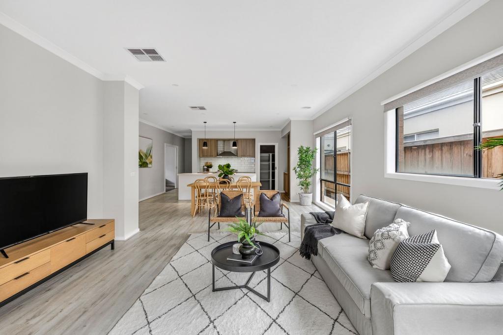 82 ASHBURY BVD, ARMSTRONG CREEK, VIC 3217