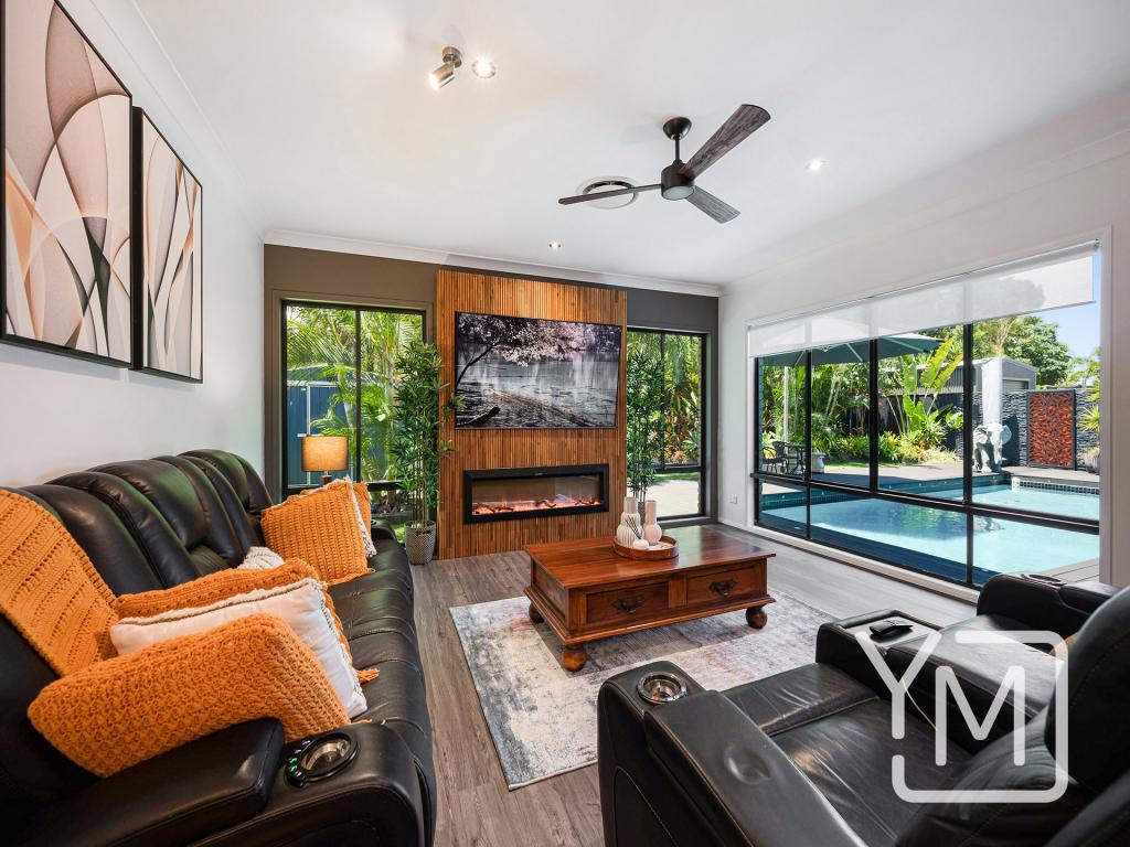 20 Oxford Pde, Pelican Waters, QLD 4551