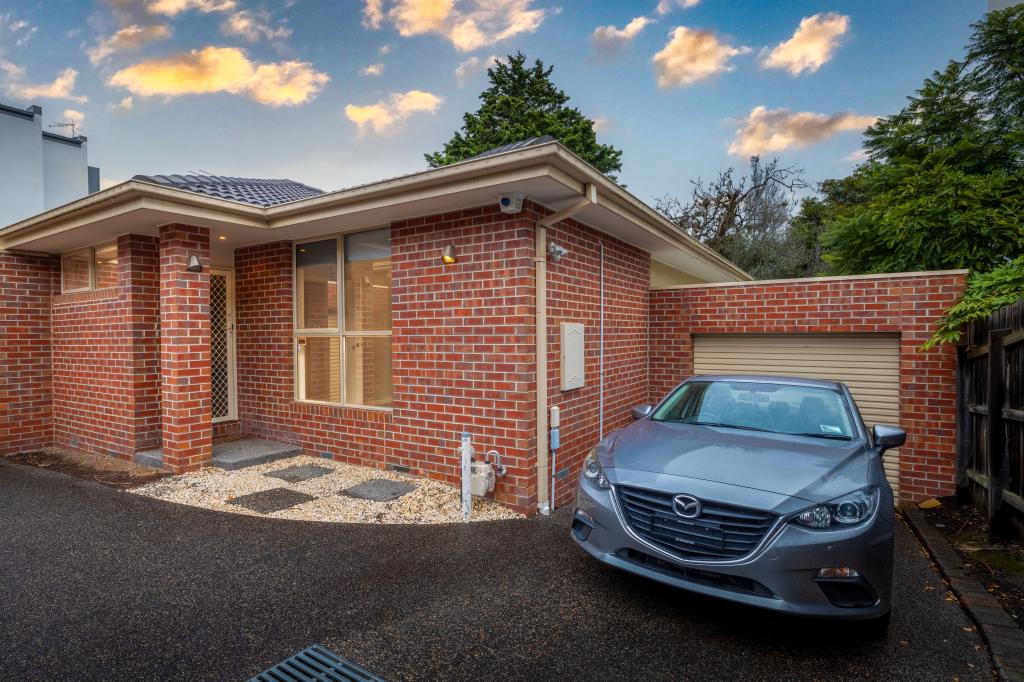 2/4 Cash Gr, Mount Waverley, VIC 3149