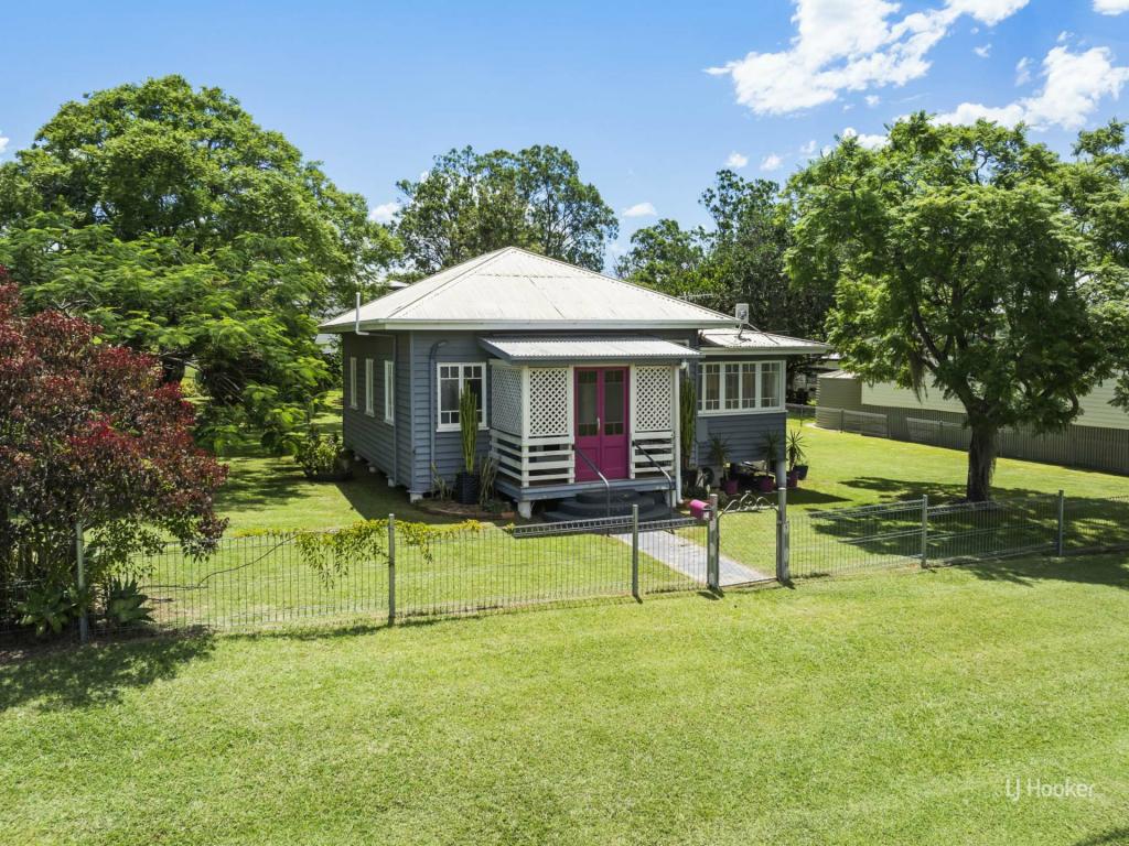 21 Abbotsford St, Toogoolawah, QLD 4313