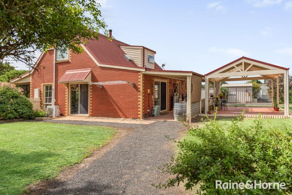 266 Redhill Rd, Kyneton, VIC 3444