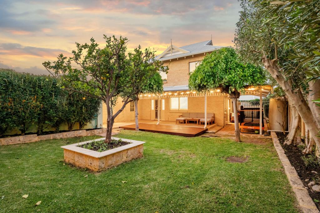 23b Margaret St, Watermans Bay, WA 6020