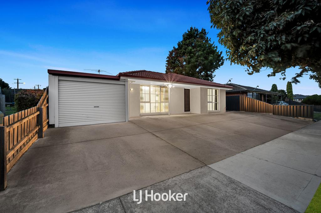 12 Plateau Cres, Hampton Park, VIC 3976