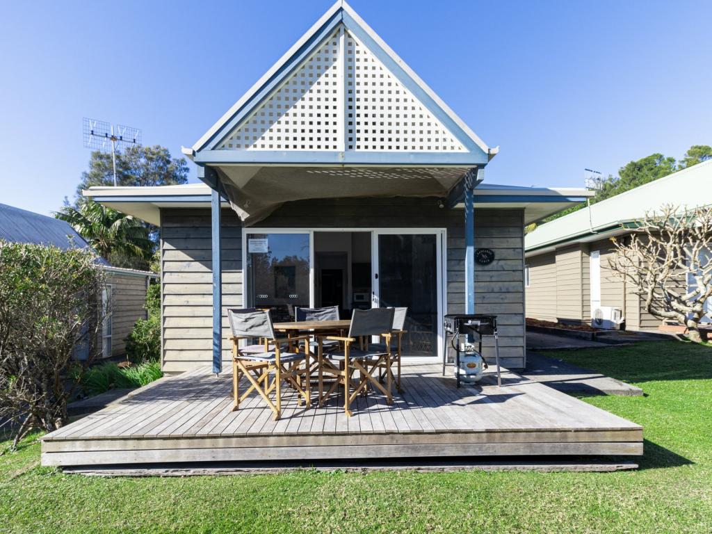 Chalet 5 Berrara Rd, Berrara, NSW 2540