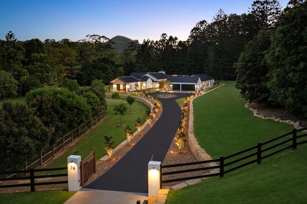 74 Gibsonville St, Tallebudgera Valley, QLD 4228