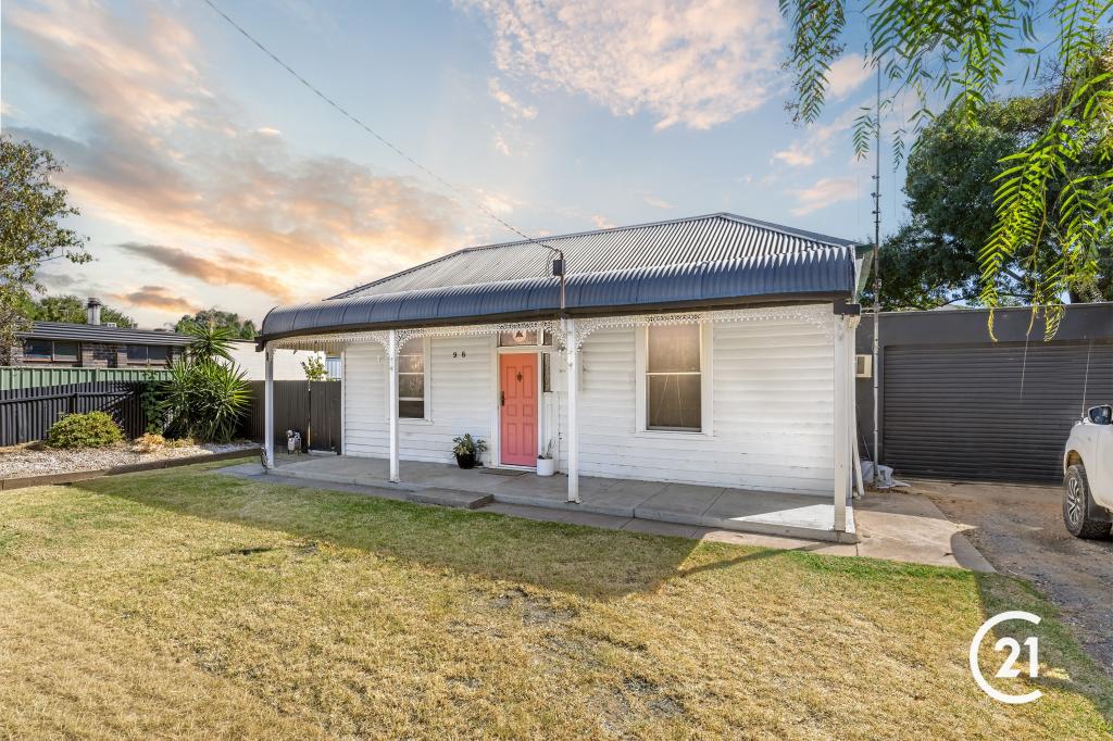 96 Goulburn Rd, Echuca, VIC 3564