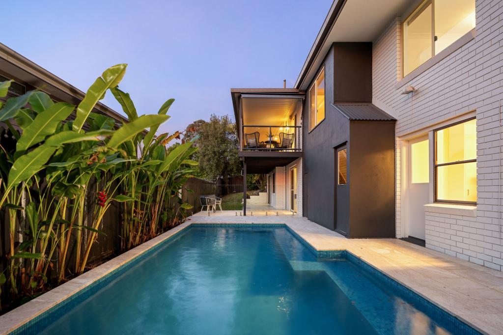 22 Strathspey St, Kenmore, QLD 4069