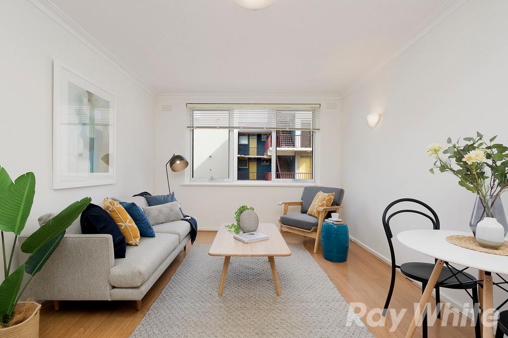 25/4 Alfred Sq, St Kilda, VIC 3182