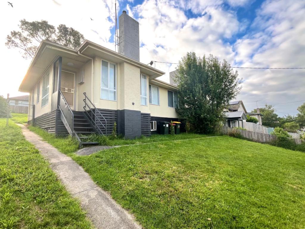 34 Burton St, Warragul, VIC 3820