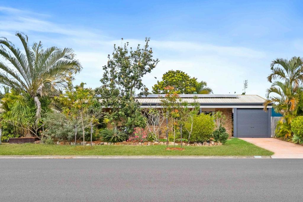 212 DAYMAN ST, TORQUAY, QLD 4655