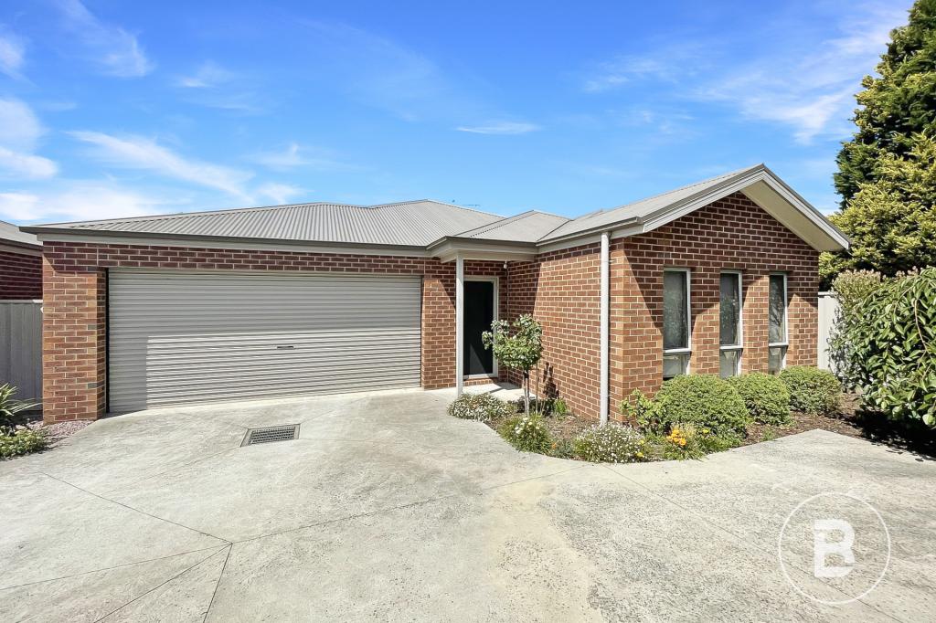 2/40 VICKERS ST, SEBASTOPOL, VIC 3356