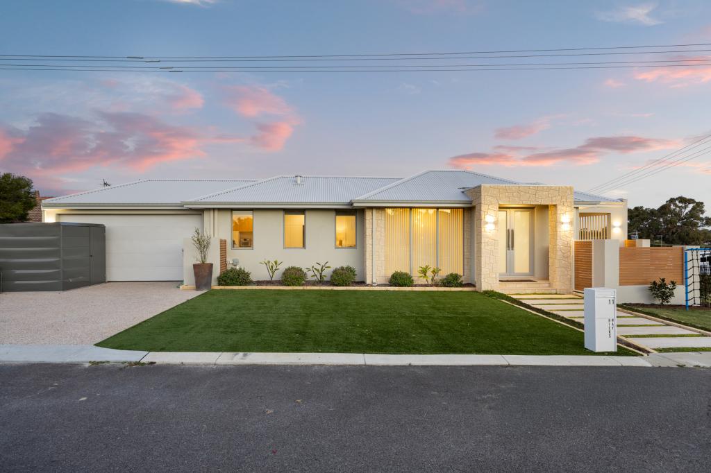 11 Hicks Way, Hillarys, WA 6025