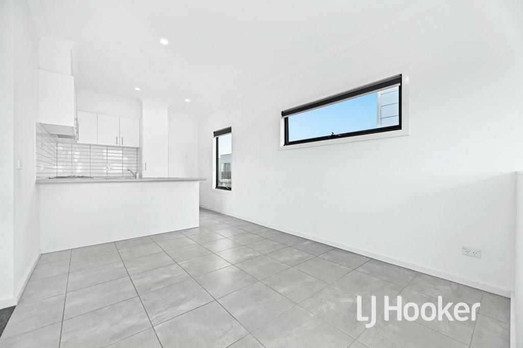 12/12 Sturt Ct, Officer, VIC 3809