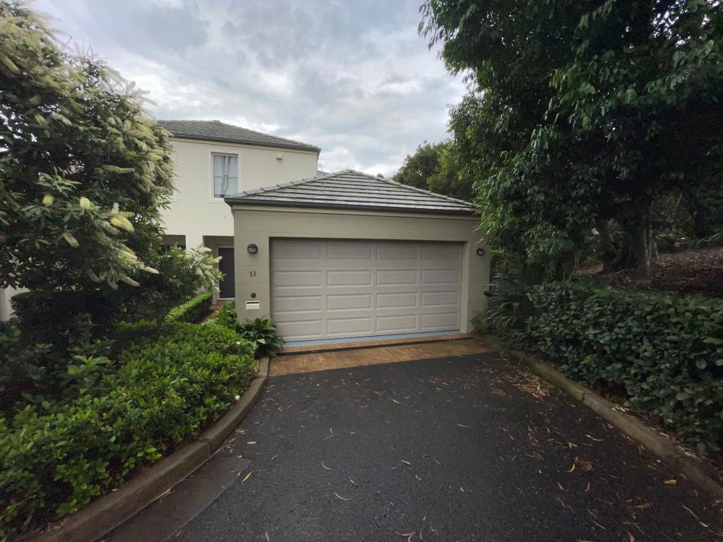 11 Scaranish Way, Macquarie Links, NSW 2565