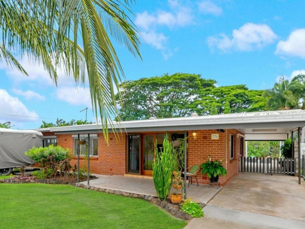 77 Hannam St, Westcourt, QLD 4870
