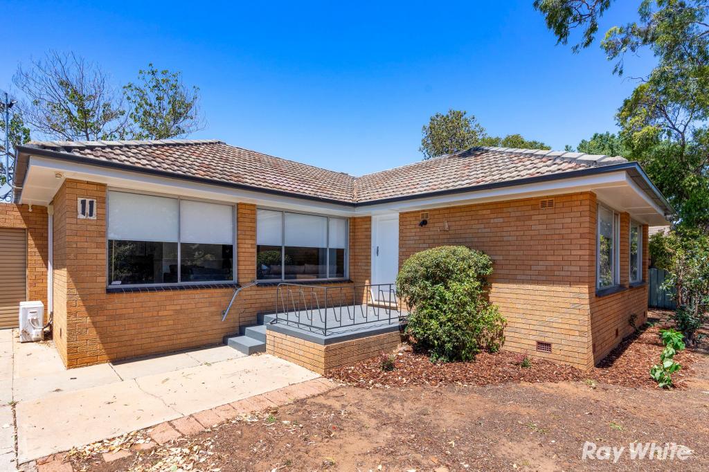 11 Holloway St, Tolland, NSW 2650