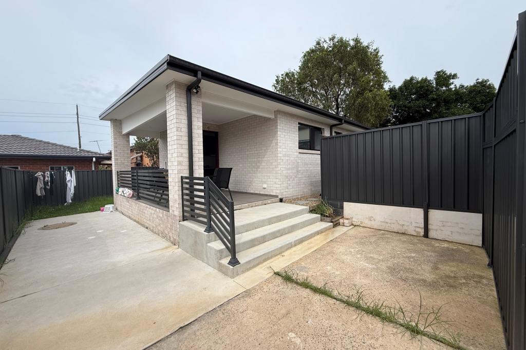 11a Craig St, Smithfield, NSW 2164