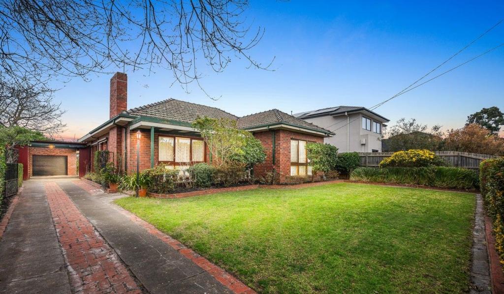 5 Aylwin Ave, Burwood, VIC 3125