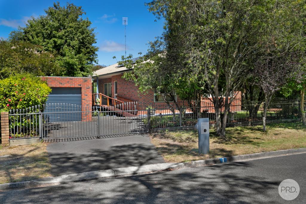 7 Grandison Ave, Mount Clear, VIC 3350
