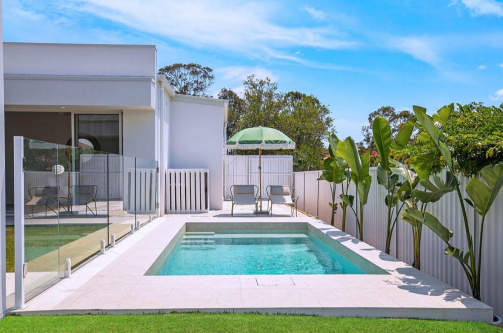 50 Pinkwood Dr, Ashmore, QLD 4214